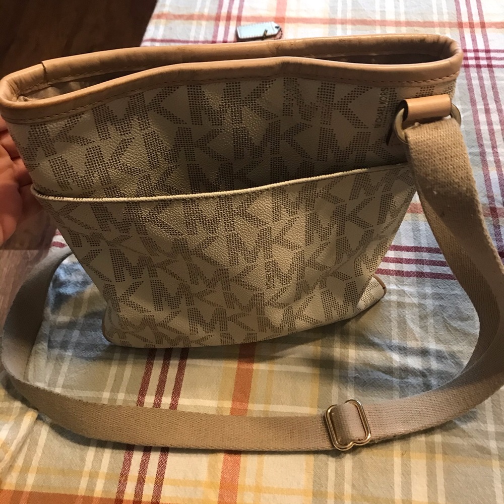 Michael kors crossbody bag